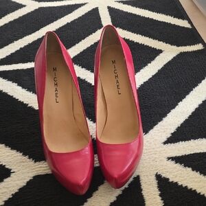 Michaels Fuchsia Heels for Women Sz 9 Very Good Condition